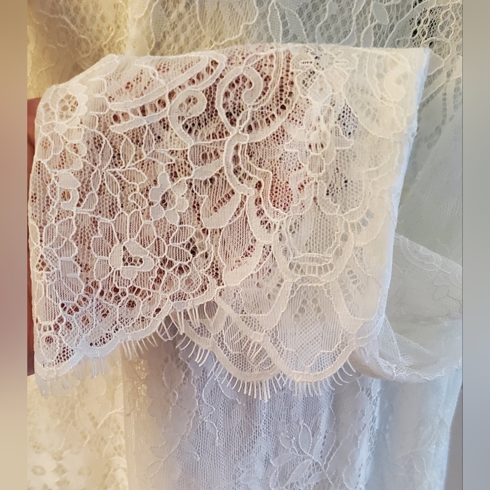 White House Black Market Ivory Long Sleeve Lace Blouse Lined Round Neck Size M - Picture 5 of 9